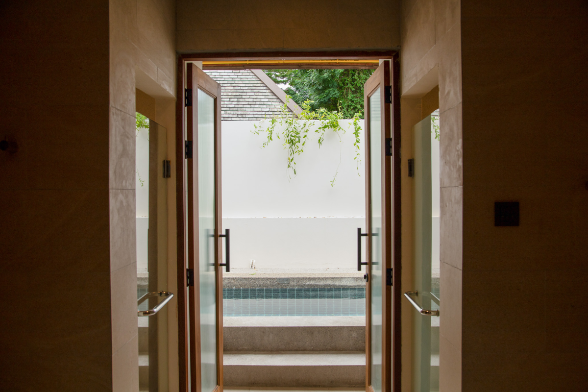 beach-front-villa-baan-haad-ngam