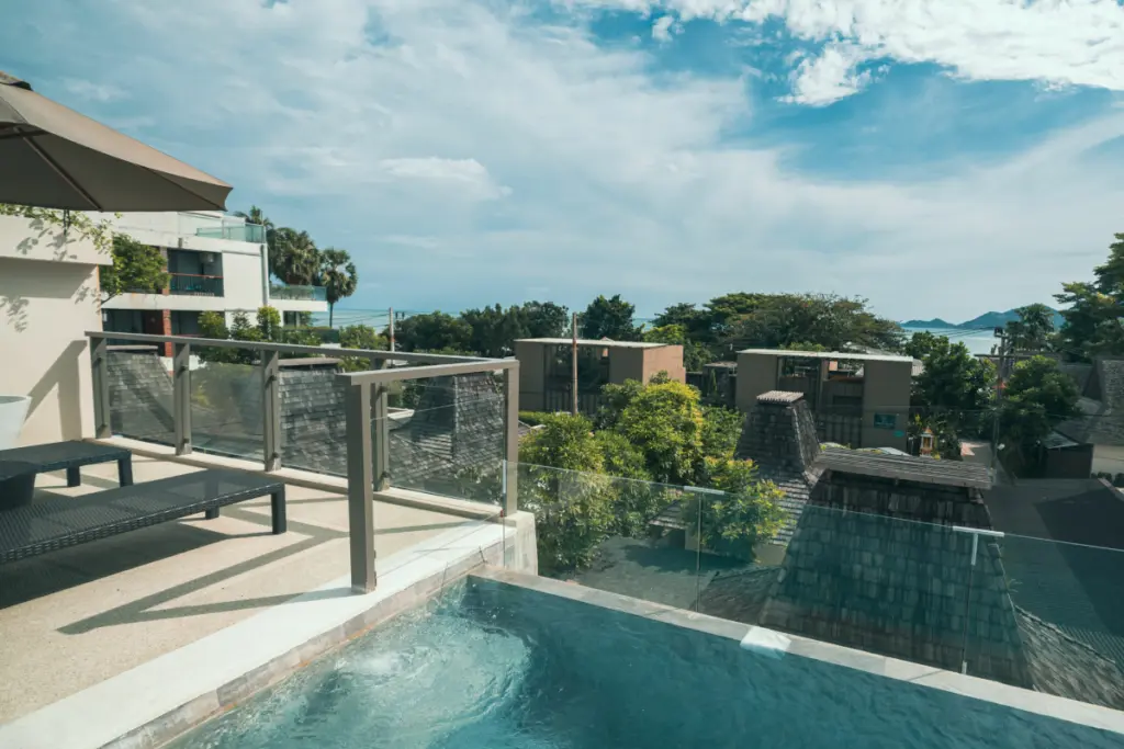 main-slide-baan-haad-ngam