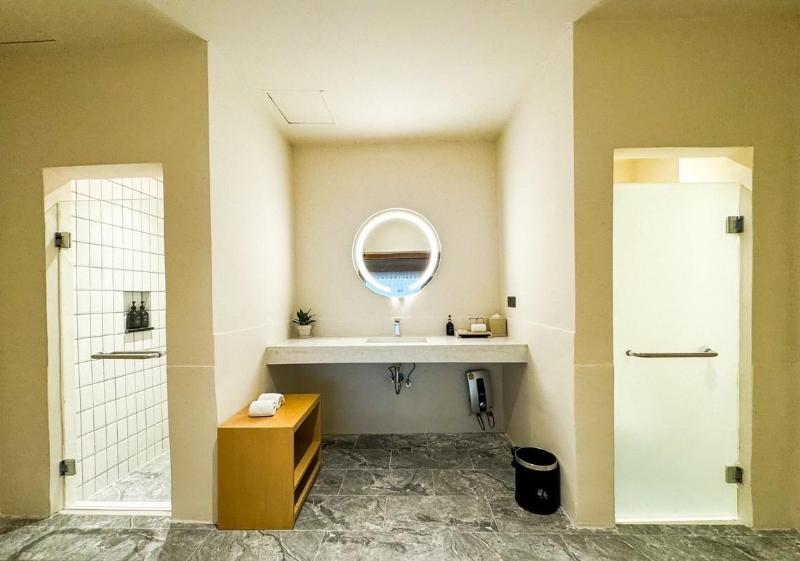 standard-room-baan-haad-ngam