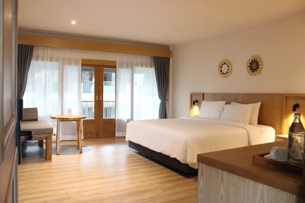 superior-room-baan-haad-ngam
