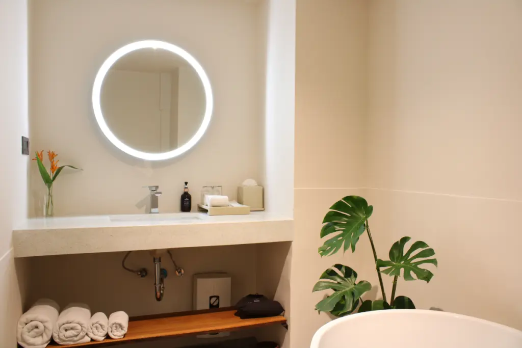 superior-room-baan-haad-ngam